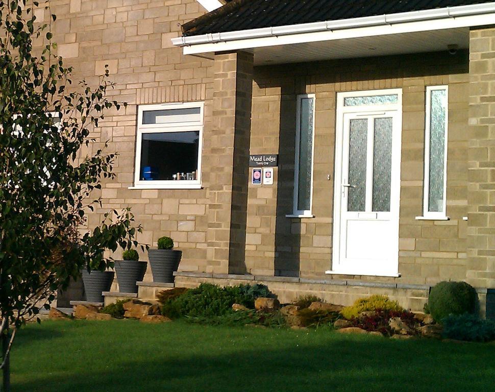 Mead Lodge B&B Corsham Extérieur photo