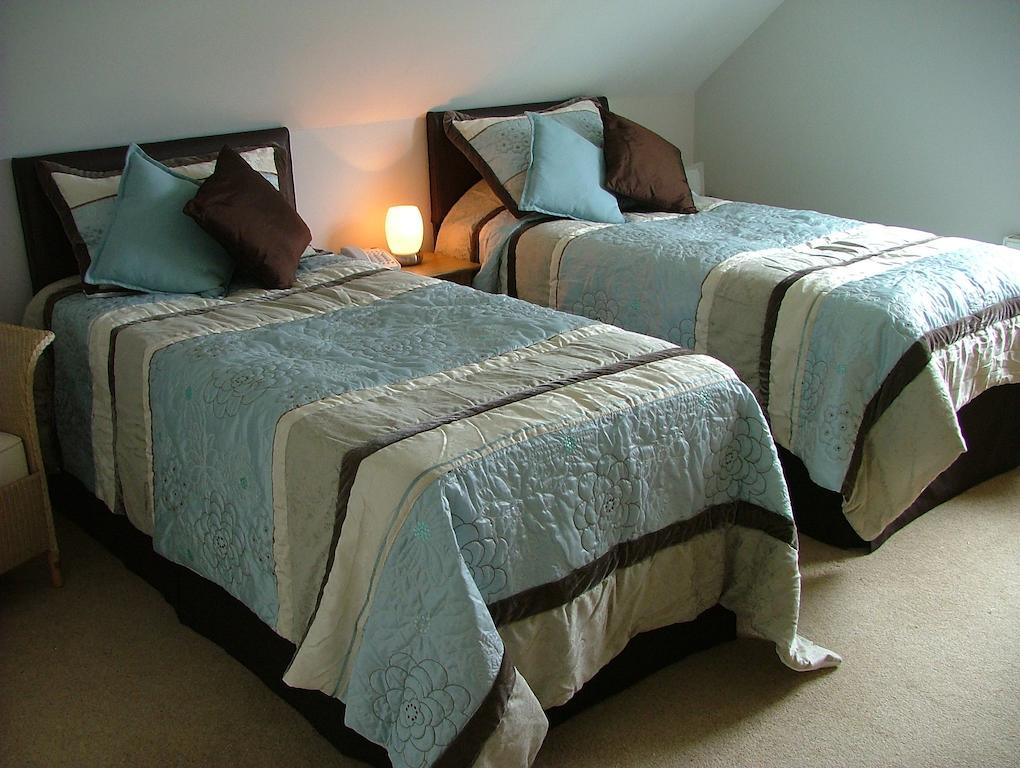 Mead Lodge B&B Corsham Chambre photo