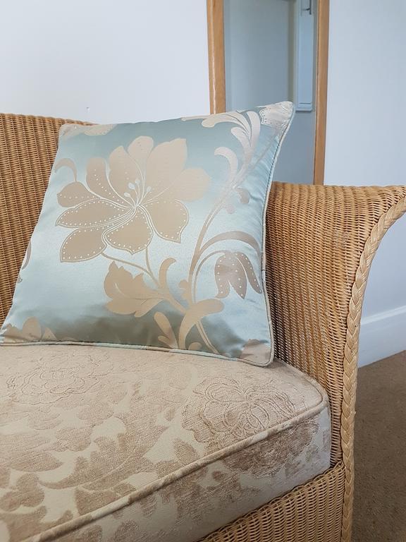 Mead Lodge B&B Corsham Chambre photo